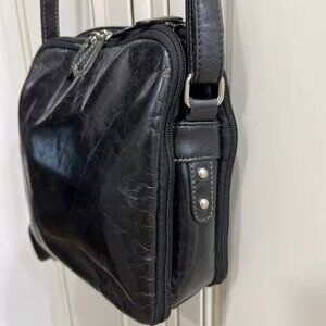 Soft Black Leather Crossbody Purse Multi Compartments Magnetic 3 Zippers 9x8"